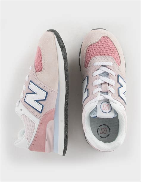 pink new balance girls.